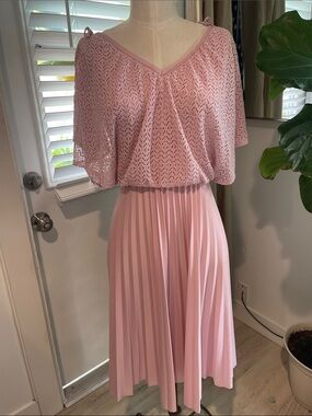 Vintage Women's Pink Crochet Top Pleated Midi Dress